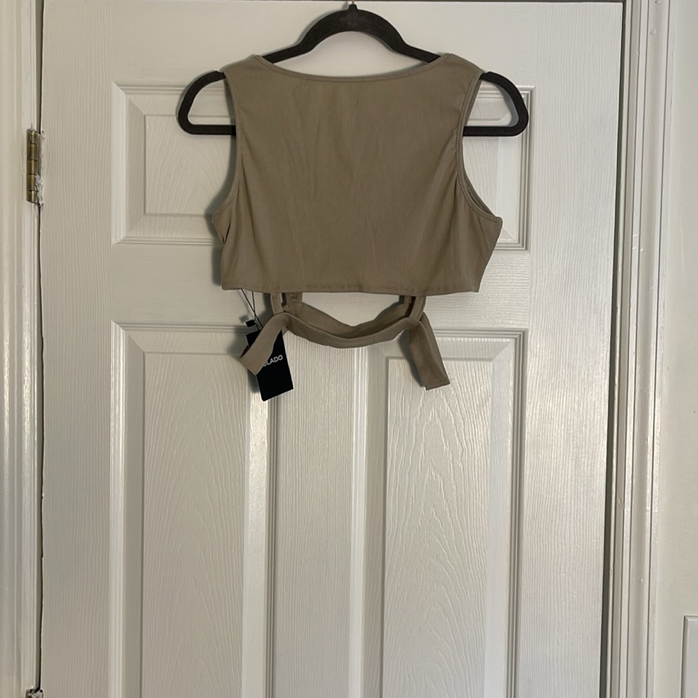 Solado Ribbed Cut Out Sleeveless Tank Top - Picture 5 of 6